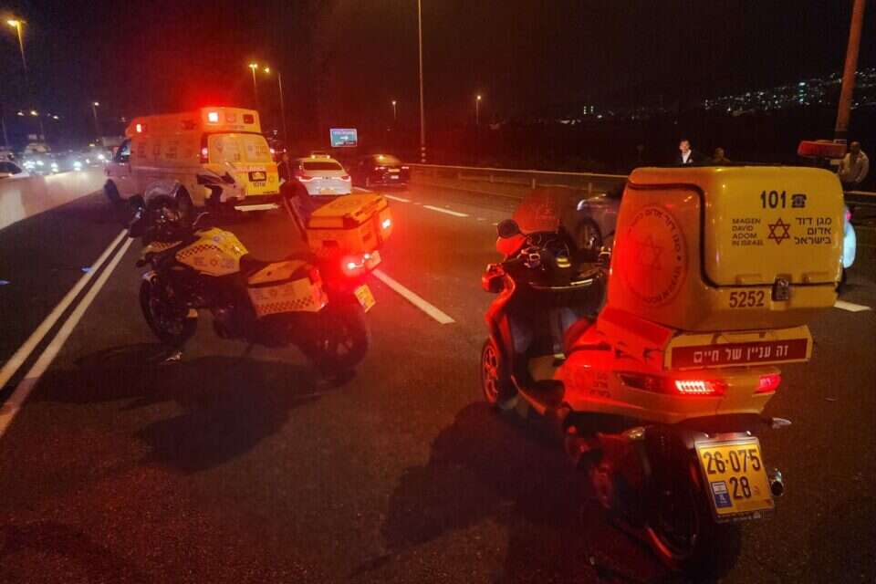 זירת התאונה סמוך לרמת בית שמש , דוברות מד"א