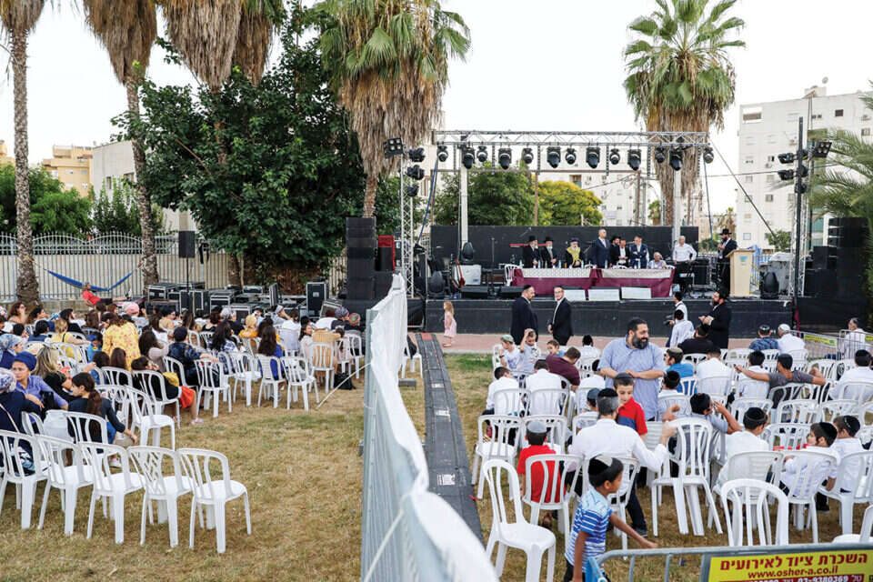 הבנים בנפרד מהבנות. אפליה או לא אפליה? , יהודה פרץ