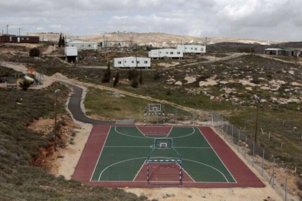 עמונה // צילום: רויטרס // עמונה // צילום: רויטרס ,
