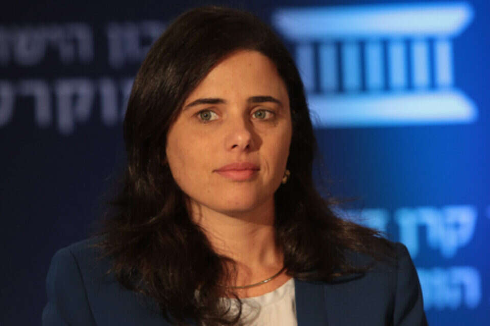 "נחזיק מעמד. שקד // צילום: אורן בן חקון // "נחזיק מעמד. שקד // צילום: אורן בן חקון ,
