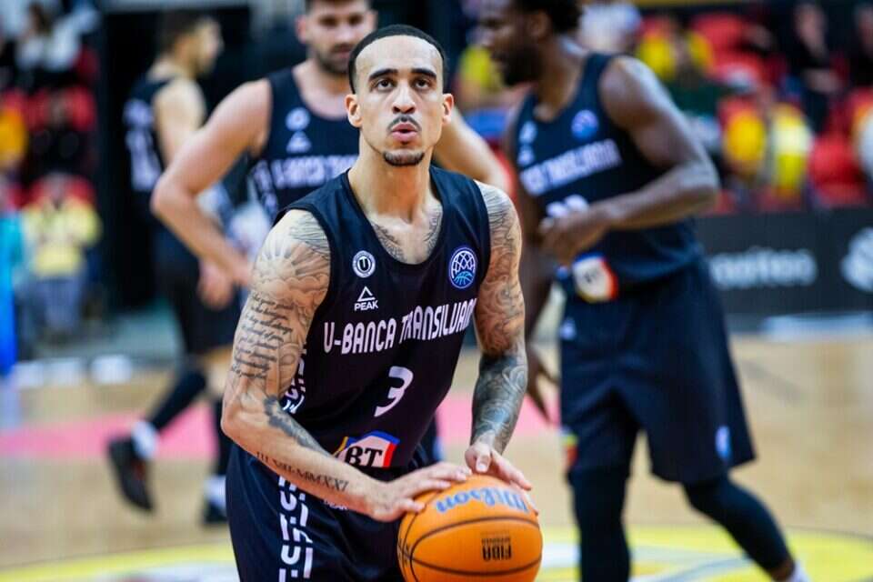 ברנדון בראון. מגיע לירושלים , FIBA