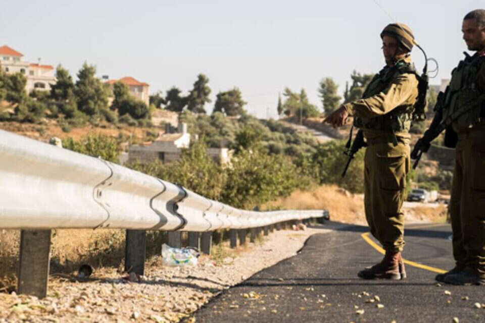 חיילי צה"ל במחסום בעתניאל , דובר צה"ל