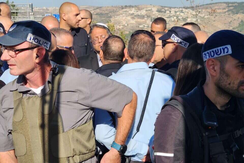 איתמר בן גביר בזירת הפיגוע בירושלים