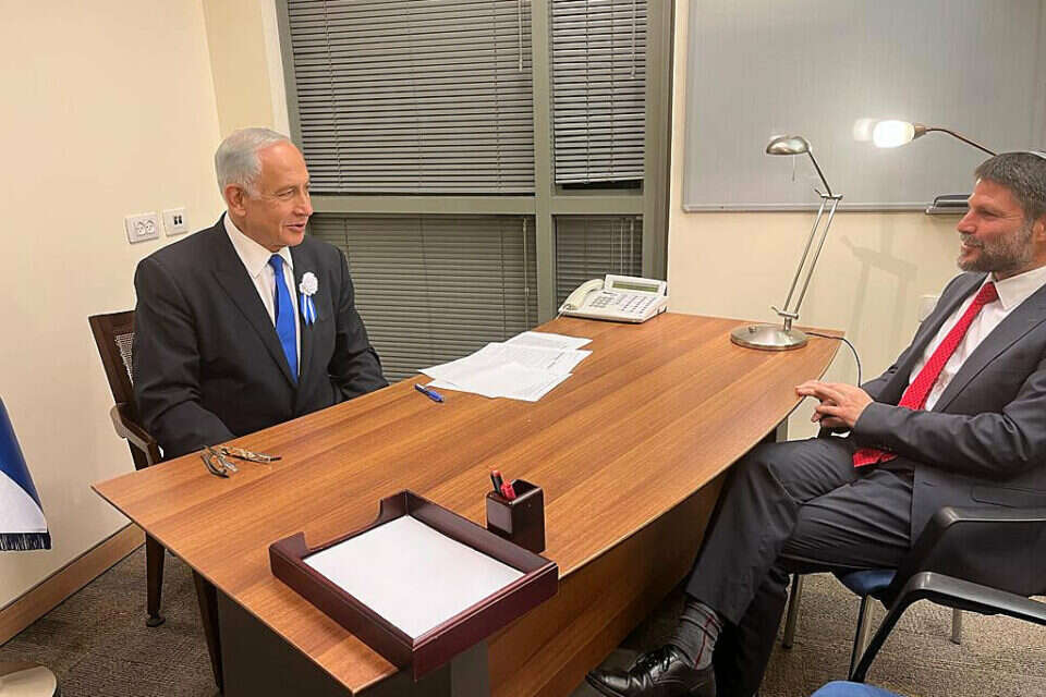 סמוטריץ' ונתניהו לפני שהבעיות התחילו (ארכיון)