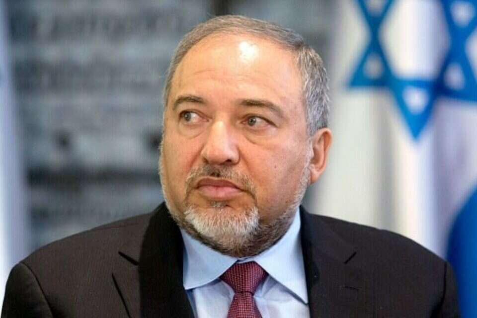בהמתנה להתרחשויות הבאות. ליברמן // בהמתנה להתרחשויות הבאות. ליברמן ,