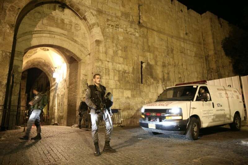 כוחות הביטחון באזור הפיגוע 