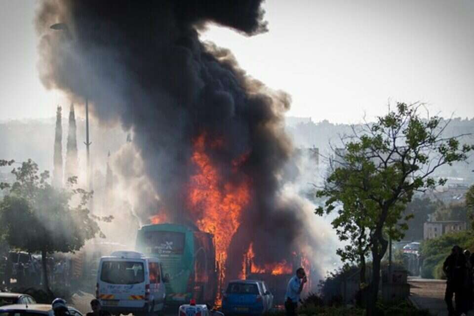 פיגוע האוטובוס בירושלים // צילום: נעם ריבקין פנטון // פיגוע האוטובוס בירושלים ,