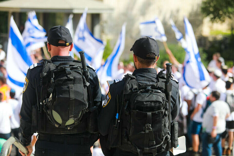 שוטרים עוזבים את המשטרה , אורן בן חקון