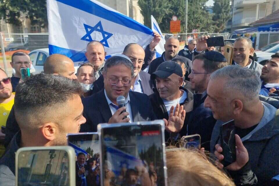 תמך בשוטרת. בן גביר , זושא לוסטיג חדשות כל העולם