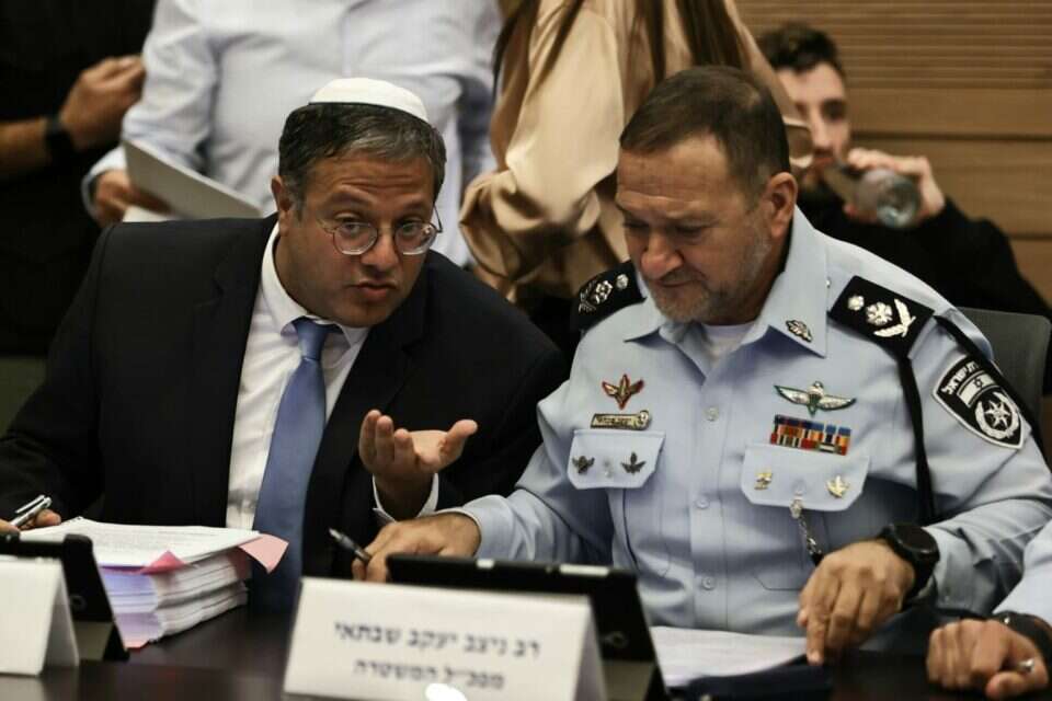 שבתאי ובן גביר