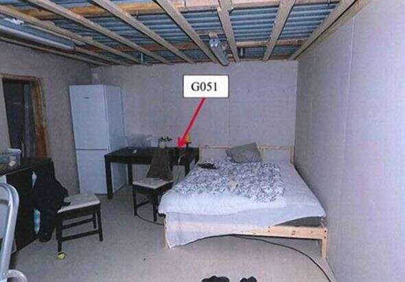 תכנן להחזיק בשבויה מספר שנים. המרתף מבפנים // צילום