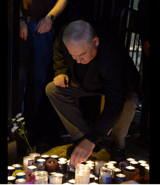 ראש הממשלה בזירת הפיגוע // צילום: לע"מ