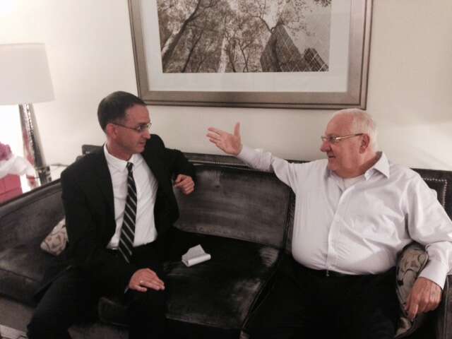 כתבנו יורי ילון עם נשיא המדינה ראובן ריבלין. לבבי ופתוח