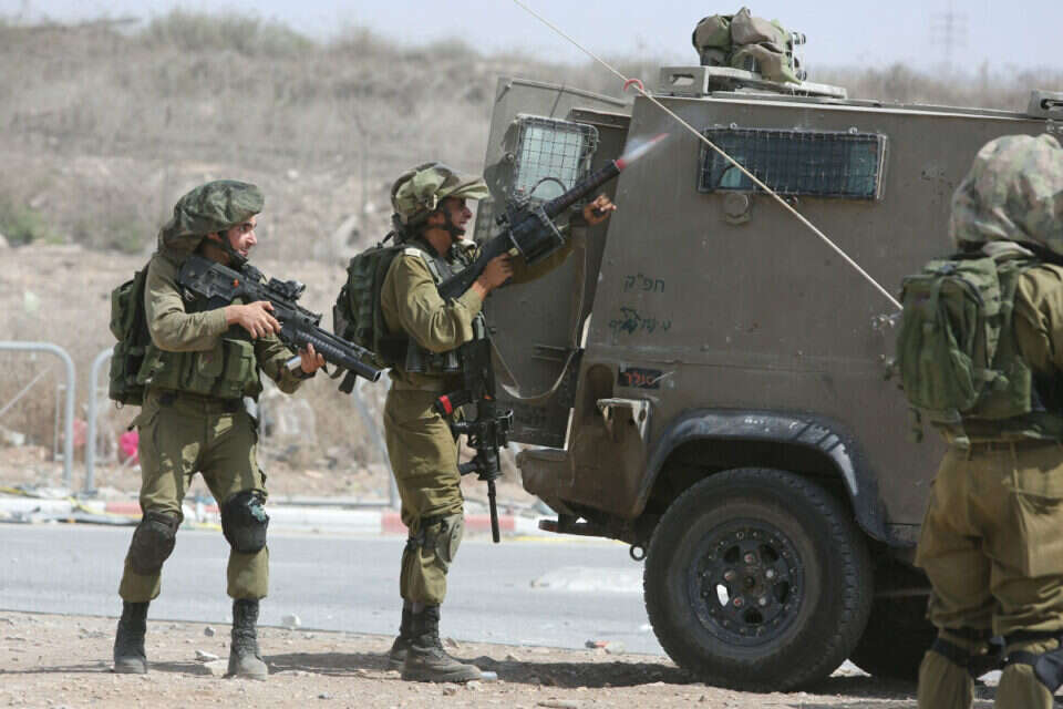 חיילי צה"ל בפעילות // צילום: אי.אף.פי (ארכיון) // חיילי צה"ל בפעילות ,