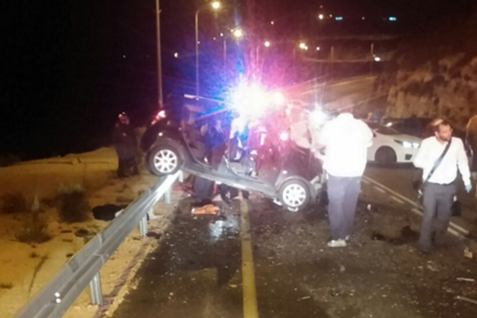 זירת התאונה // צילום: מד"א // זירת התאונה ,
