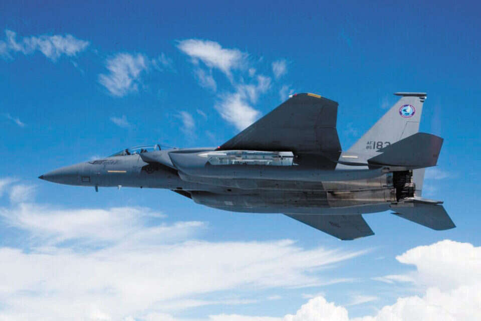 F15-SE // ,