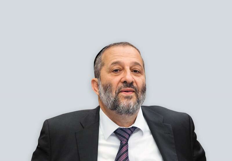 אריה דרעי. השתמש בשקופים וזרק // צילום: דודי ועקנין