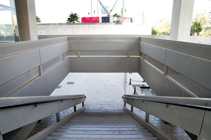 קובץ ש"עושה כבוד", לטוב ולרע. המדרגות בכיכר שבהן ירד רבין לפני שנרצח // צילום: גדעון מרקוביץ'