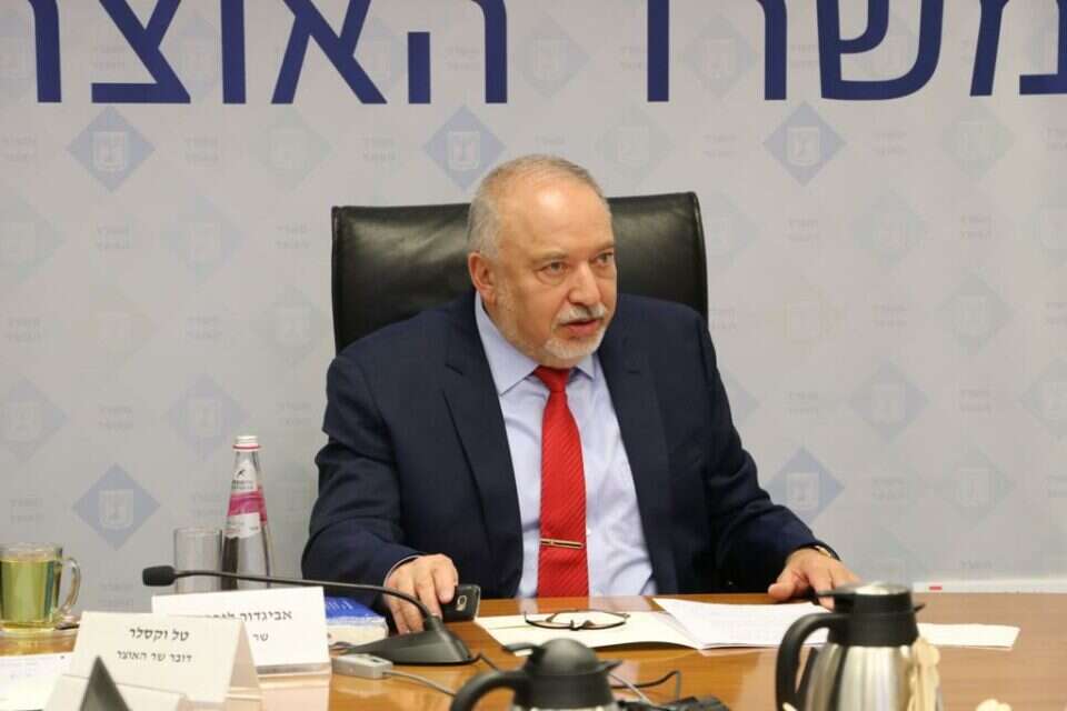 אביגדור ליברמן ,  דוברות משרד האוצר