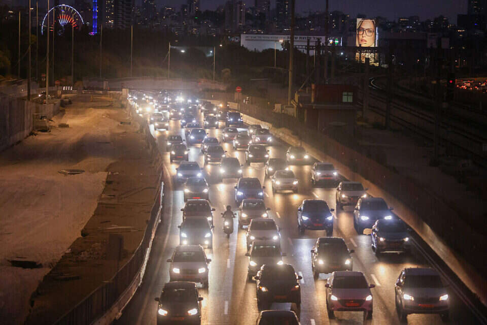 פקקים באיילון. מחזה מוכר לצערנו , יהושע יוסף