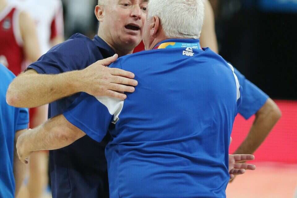 צילום: אלן שיבר, מונפלייה // פיני גרשון מברך את אדלשטיין על הניצחון הענק , 