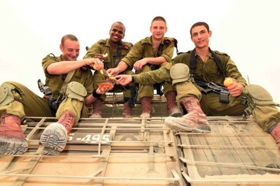 לשנה טובה ומתוקה // צילום: דודו גרינשפן // לשנה טובה ומתוקה ,