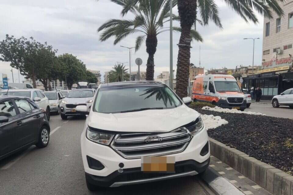 זירת התאונה בפתח תקווה , איחוד והצלה
