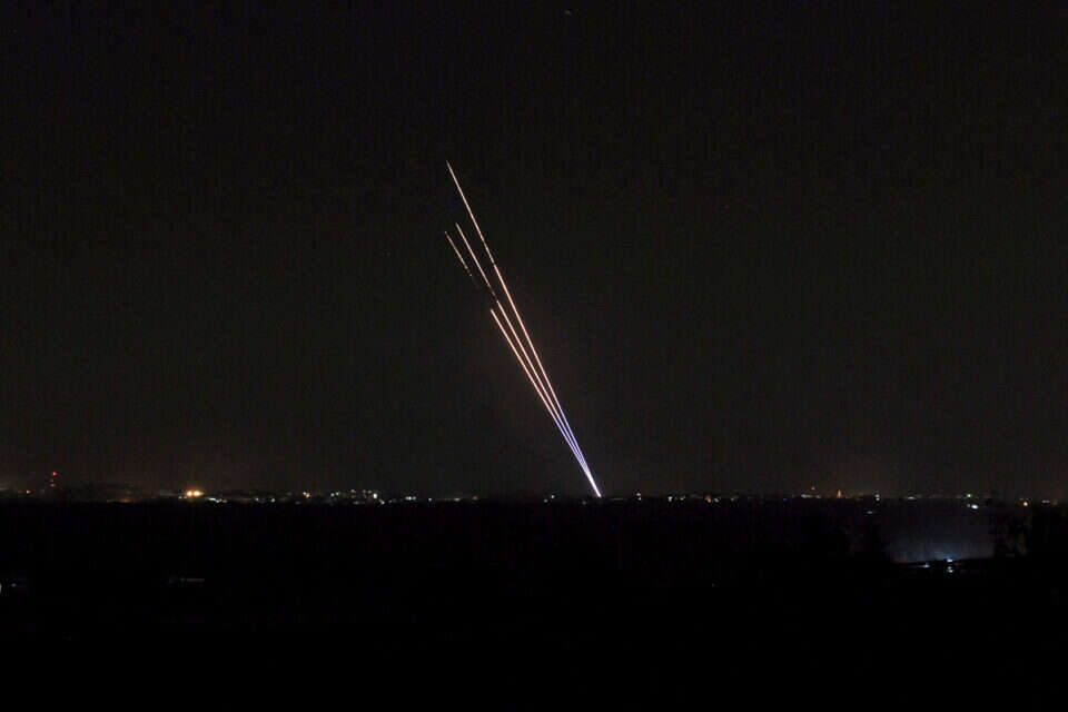 ירי בוצע הלילה מהרצועה // צילום: אי.אף.פי // ירי בוצע הלילה מהרצועה ,