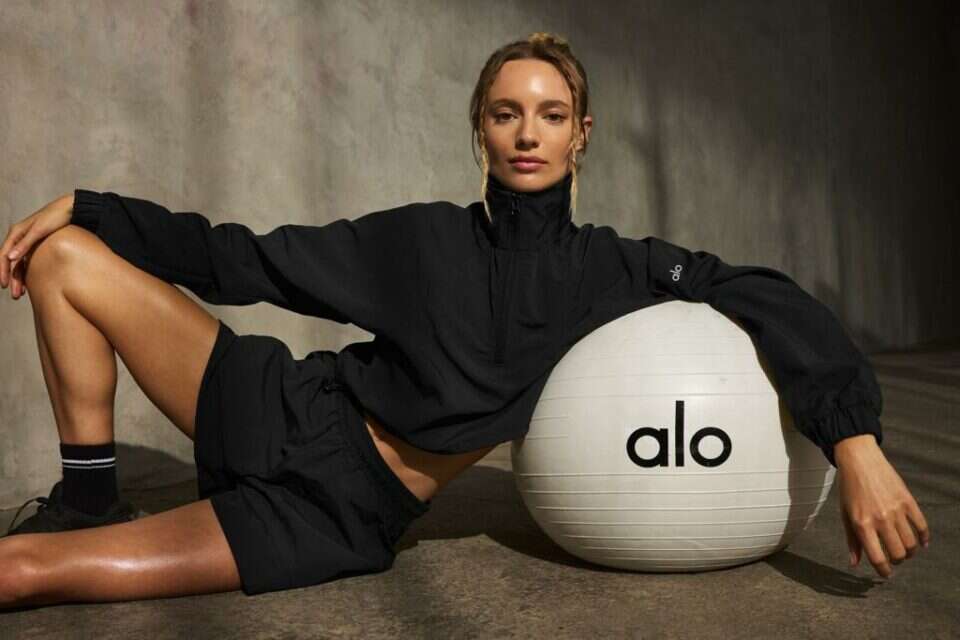 מותג האקטיב Alo Yoga , יחצ" חו"ל