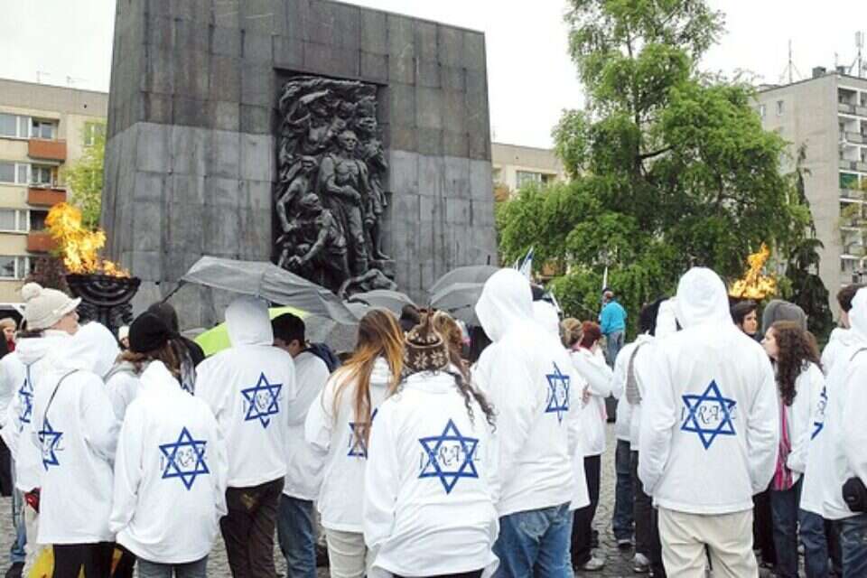 האנדרטה לזכר הרוגי המרד בוורשה // צילום: משה מילנר / לע"מ // האנדרטה לזכר הרוגי המרד בוורשה ,