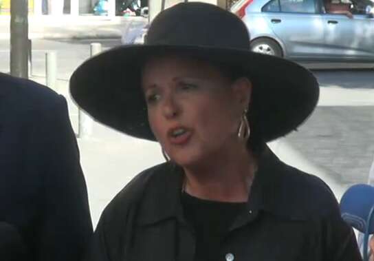 אסתר פולארד, הערב // צילום מתוך הוידאו