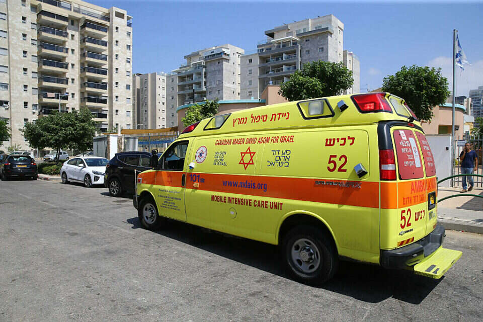 אמבולנס מד"א (ארכיון) , לירון מולדובן