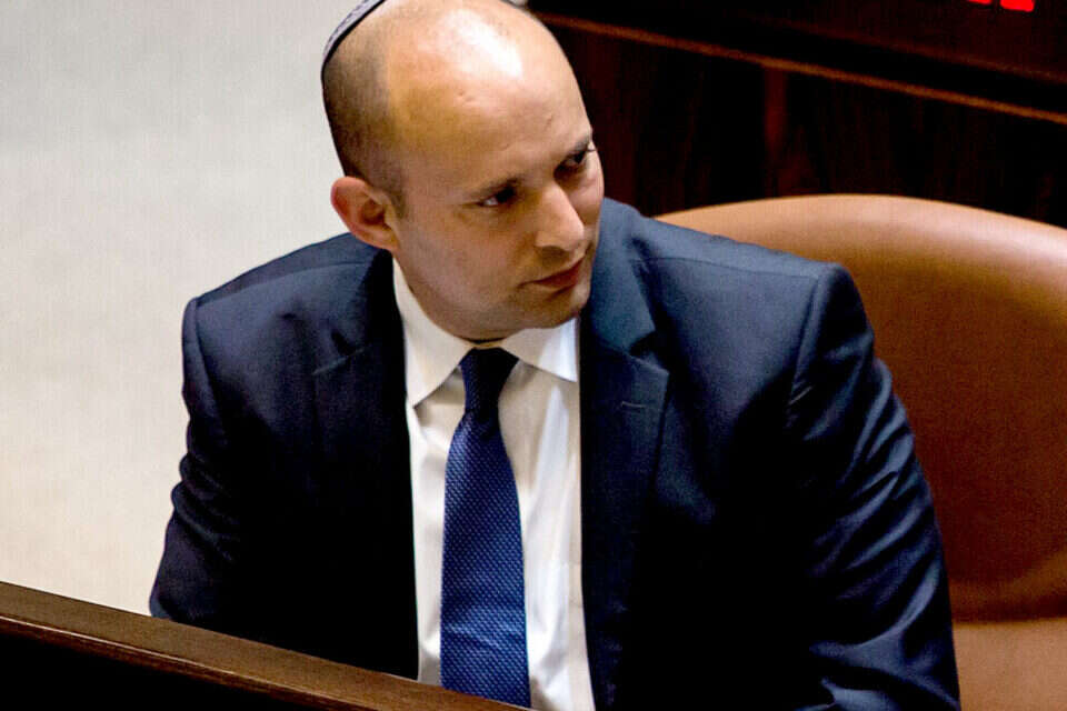 בנט , דודי ועקנין