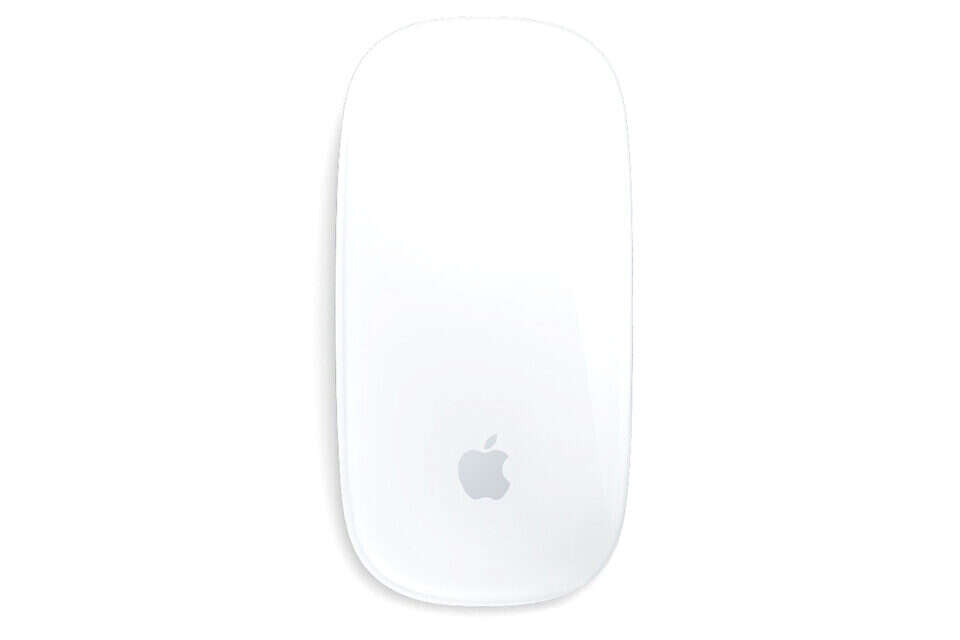 עכבר magic mouse של אפל // צילום: GettyImages // עכבר magic mouse של אפל ,