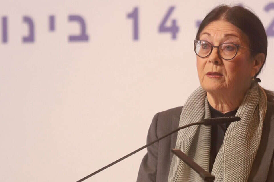 אסתר חיות