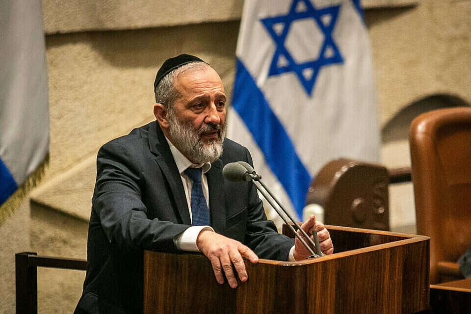 יתפטר מתפקידו? אריה דרעי (ארכיון) , אורן בן חקון