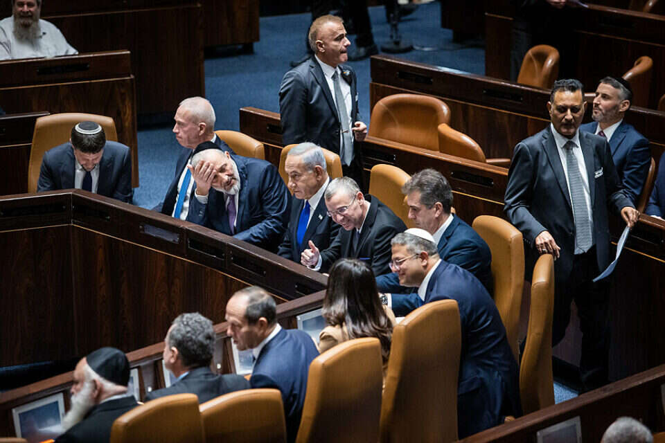 בנימין נתניהו בעת השבעת הממשלה החדשה בראשותו, 29 בדצמבר 2022 , אורן בן חקון