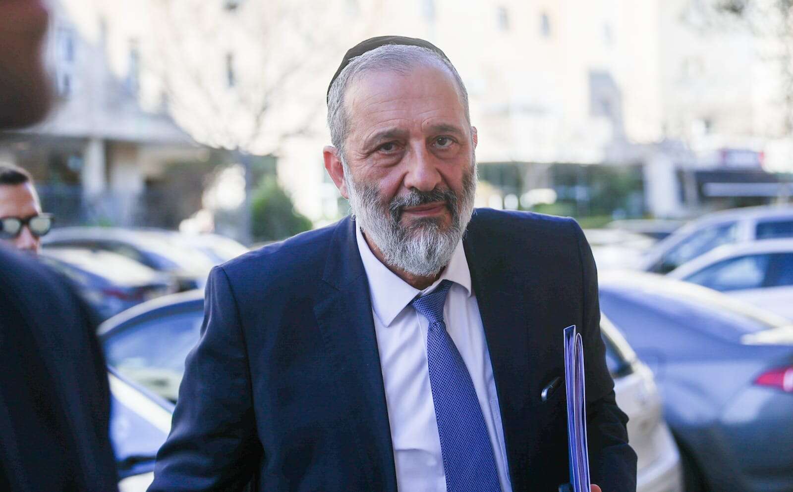 ש"ס לא תתמוך בתקציב: דרעי מציב תנאי - יריביו הפוליטיים תוקפים