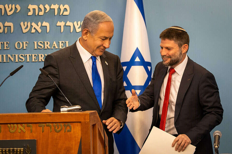 הגרעון גדל והכנסות המדינה יורדות. רה"מ נתניהו והשר סמוטריץ' (ארכיון) , אורן בן חקון