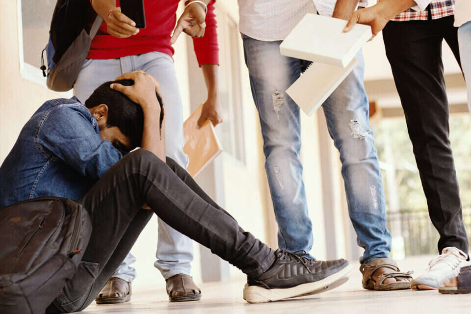 המורה סטרה לתלמיד כיתה ח בשיעור והביאה לכך שיחרימו אותו. אלימות בבית ספר (להמחשה) , GettyImages