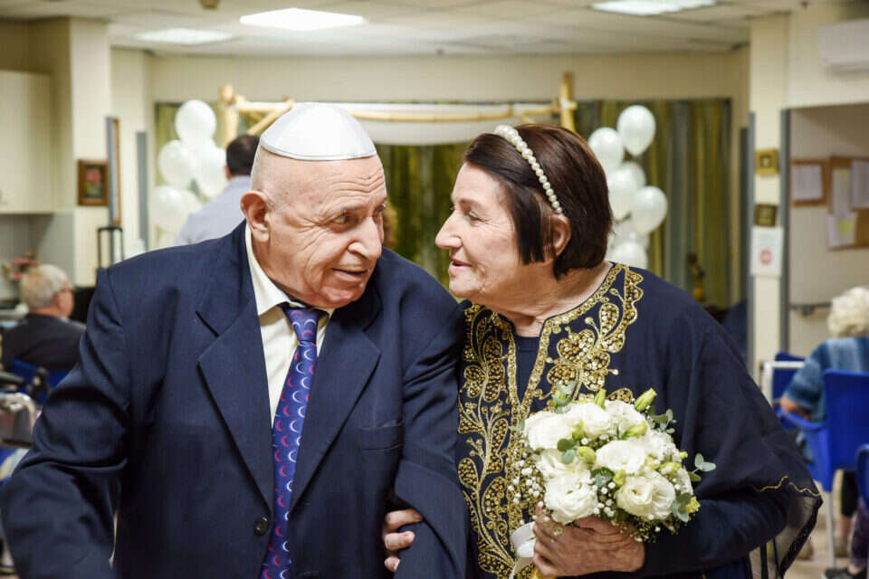 בני הזוג ביום חתונתם , סיון זוהר נאור