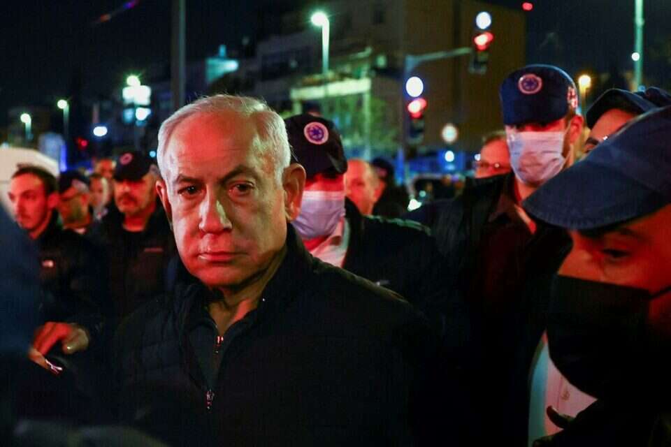 ראש הממשלה בנימין נתניהו בזירת הפיגוע בשכונת נווה יעקב בירושלים , רויטרס