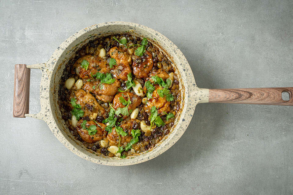 פרגית עם סילאן וצימוקים