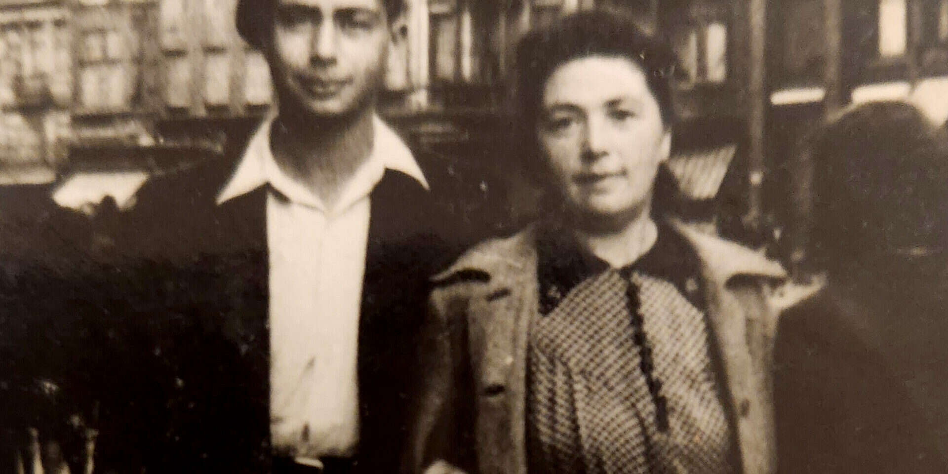 1947. מרסל קייזלר עם אמו אווה, אחרי המלחמה ,