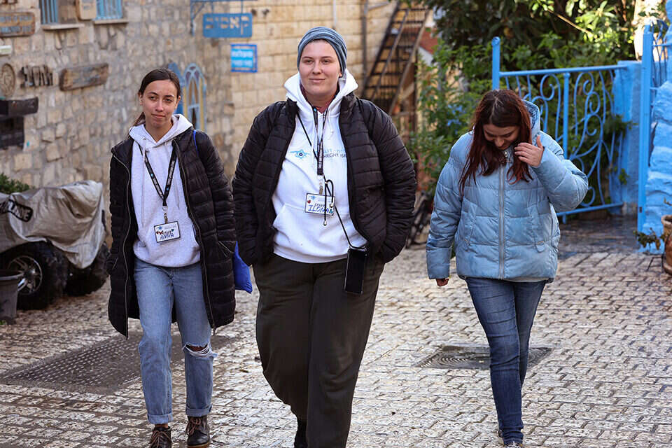 אילונה ואנה. "התקבלנו יפה" , דוד כהן ג׳יני