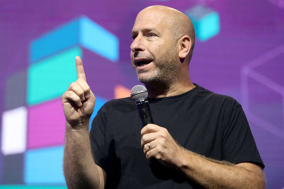 חנוך דאום , גדעון מרקוביץ'