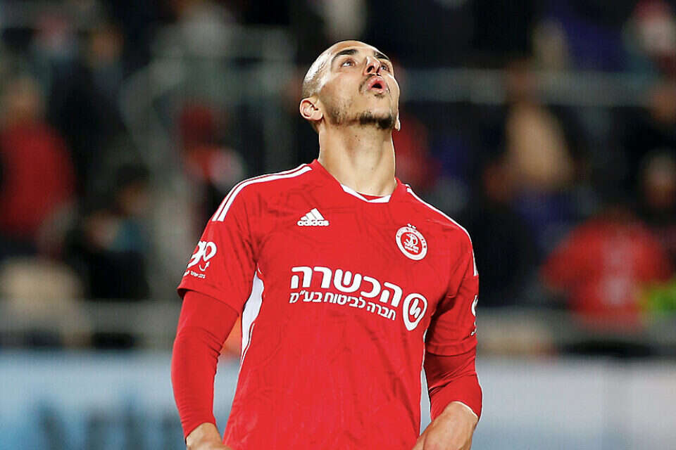גאנם. בעט פעמיים לקורה , אלן שיבר