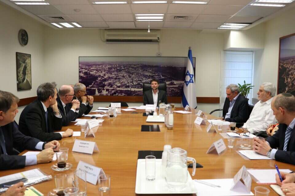 סמוטריץ' בפגישה עם ראשי הבנקים , דוברות משרד האוצר