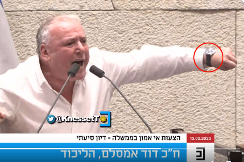 השר אמסלם בעת נאום הרולקסים הראשון