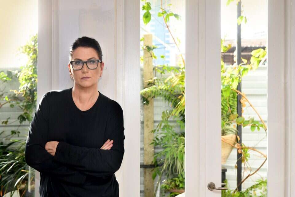 רותי ברודו , אפרת אשל